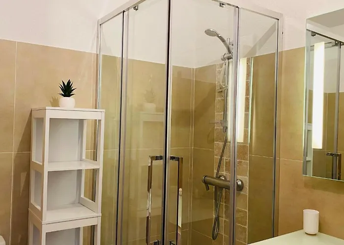 Les Oliviers Rousse * LʼÎle-Rousse