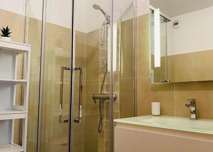 Les Oliviers Rousse *